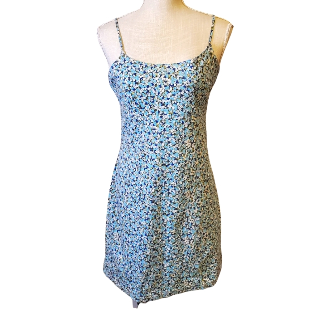 VINTAGE HANA | Women's blue floral sphagetti-strap dress. Size large.